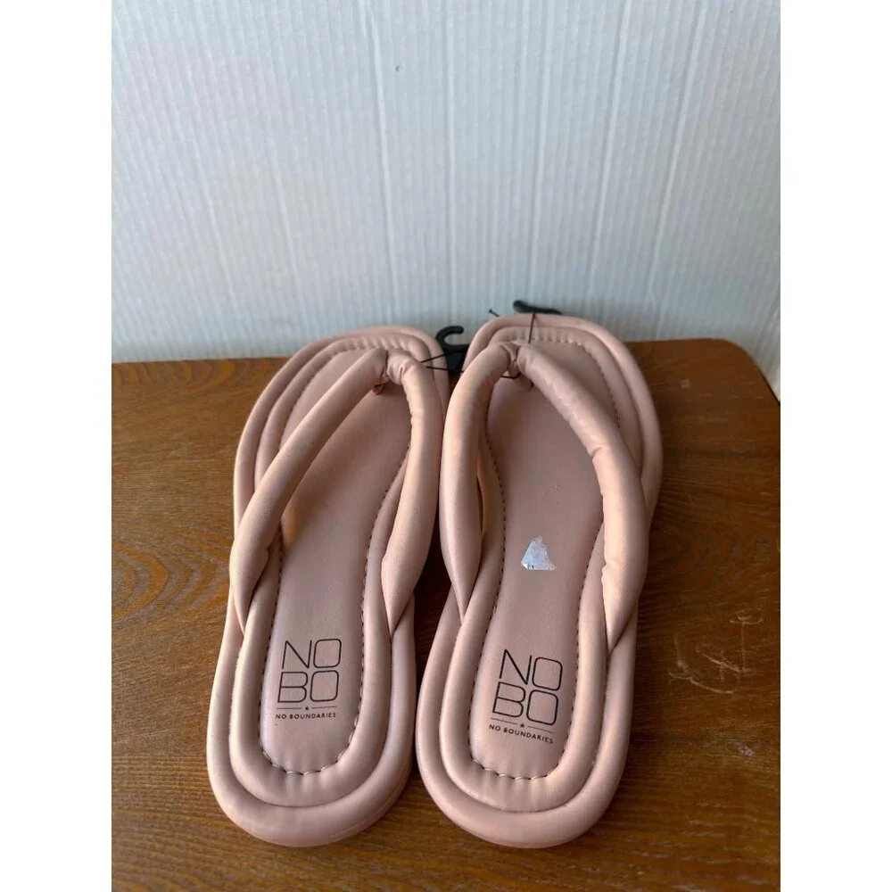 No Boundaries Women's Fluffy Flip Flops Flat Sandals Size 10 Sku 2938 - Picture 5 of 6